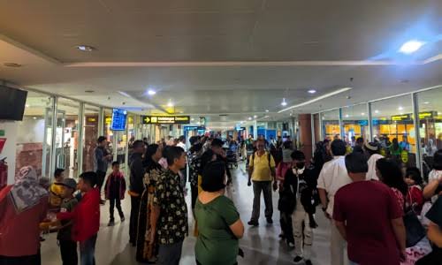 Ilustrasi Penumpang Bandara SSK II Pekanbaru Naik 22% pada Natal 2023 (foto/int)